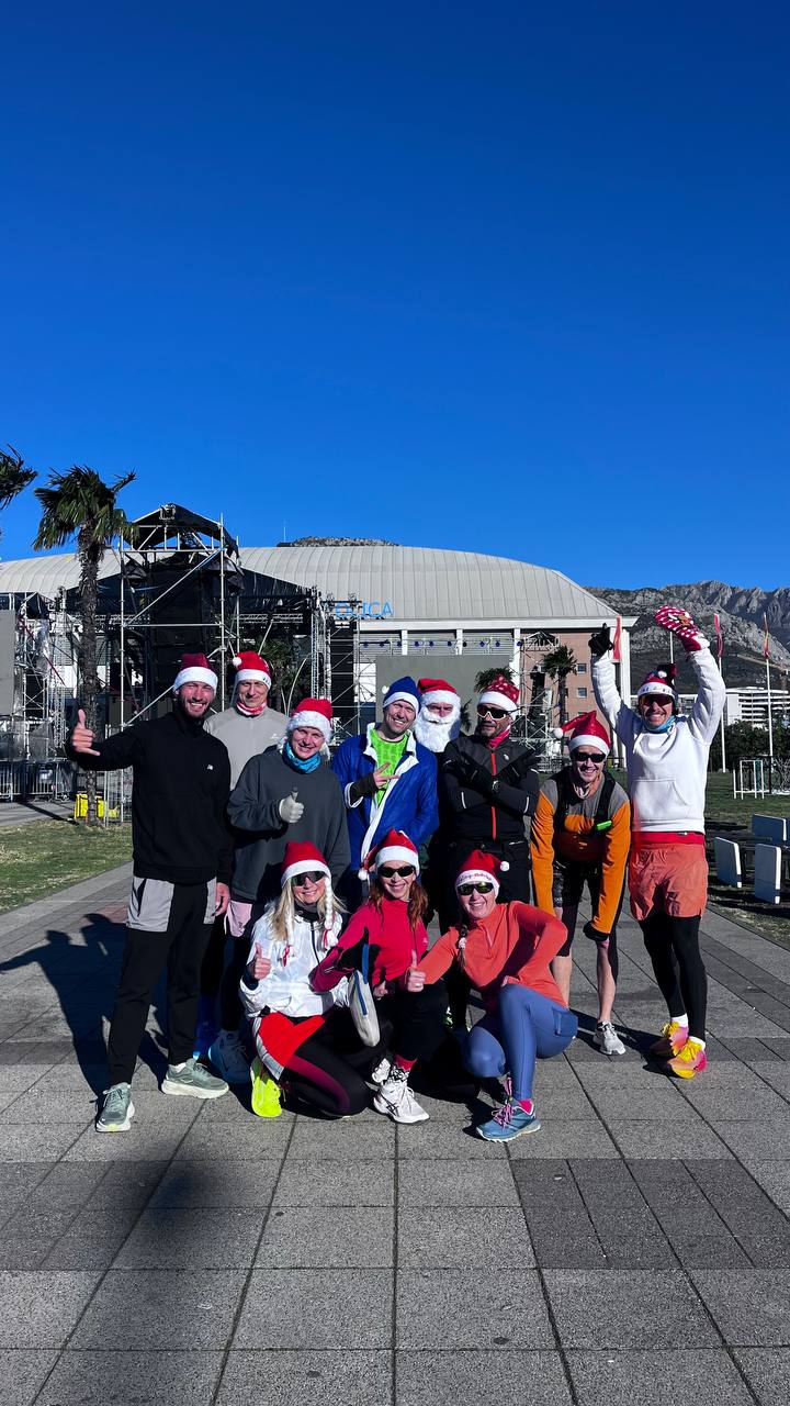 🎄 Новогодний Забег Дедов морозов и Снегурочек! 🏃‍♂️🎅🎁